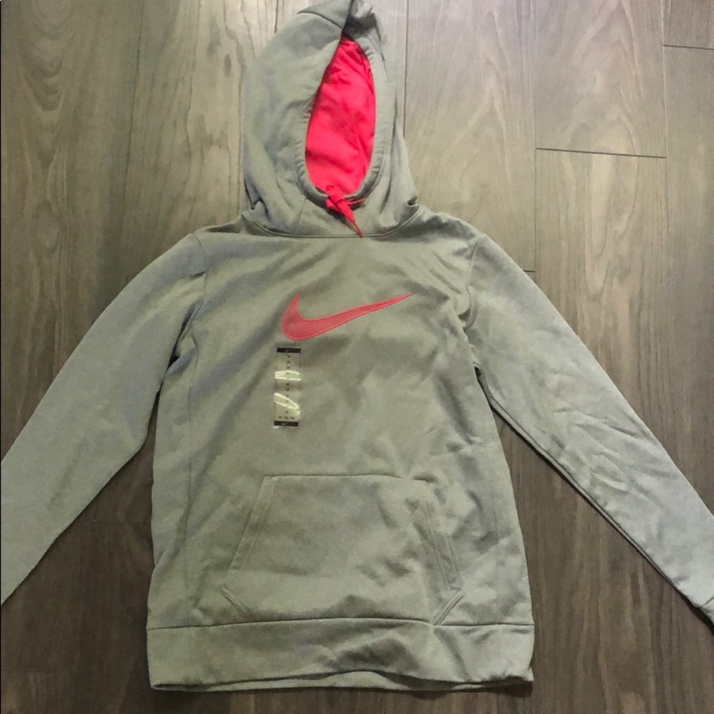 Women’s Nike Dri-Fit sweat shirt